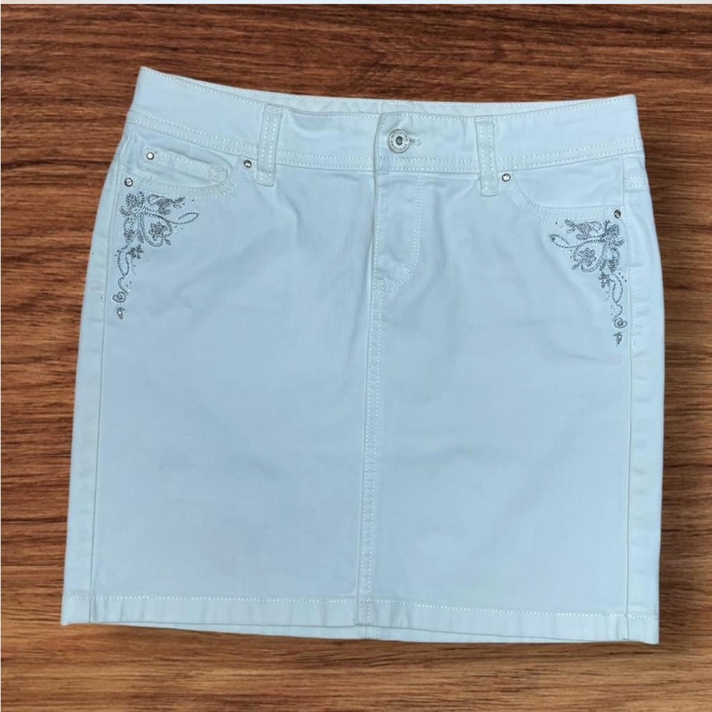 White House Black Market White Denim Skirt